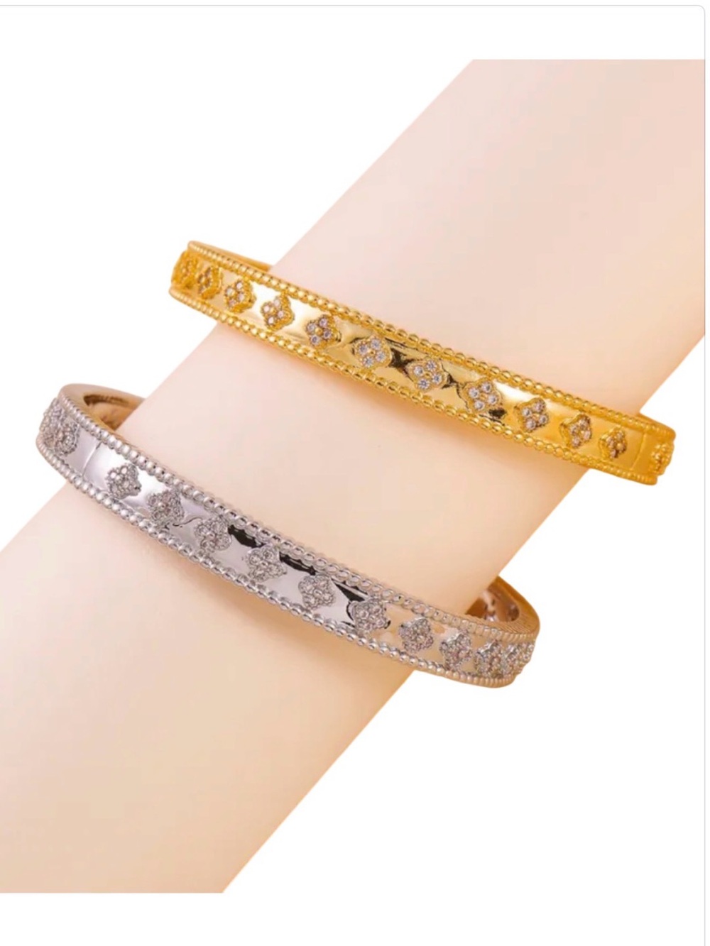 Clover CZ Bangle NWT
